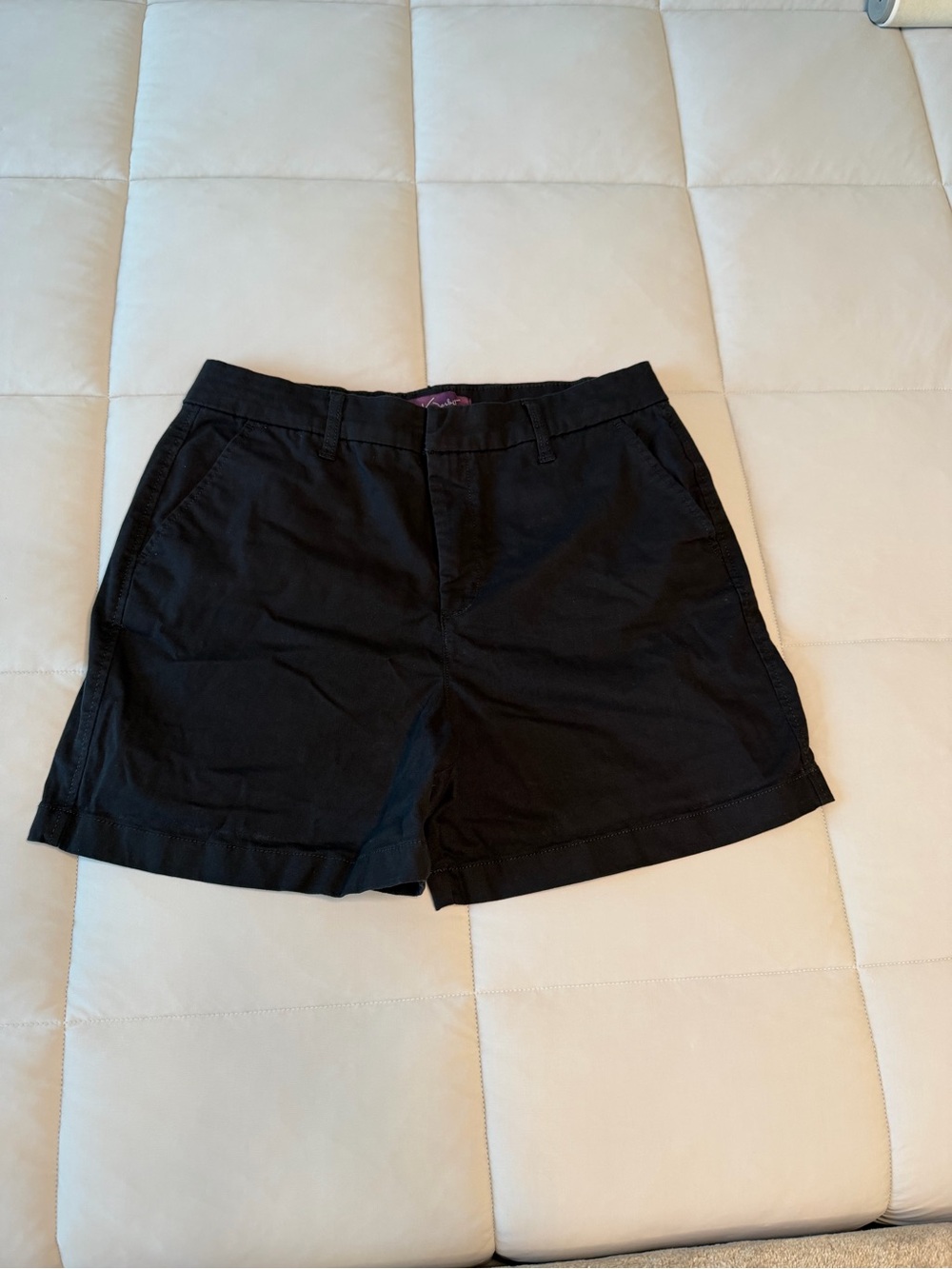 Gloria Vanderbilt Mid-Rise Stretch Twill Chino 5" Inseam Black Short Size 12